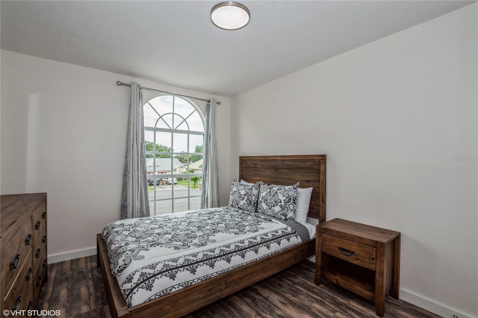 LINDFIELDS UNIT 1 - Residential Lease