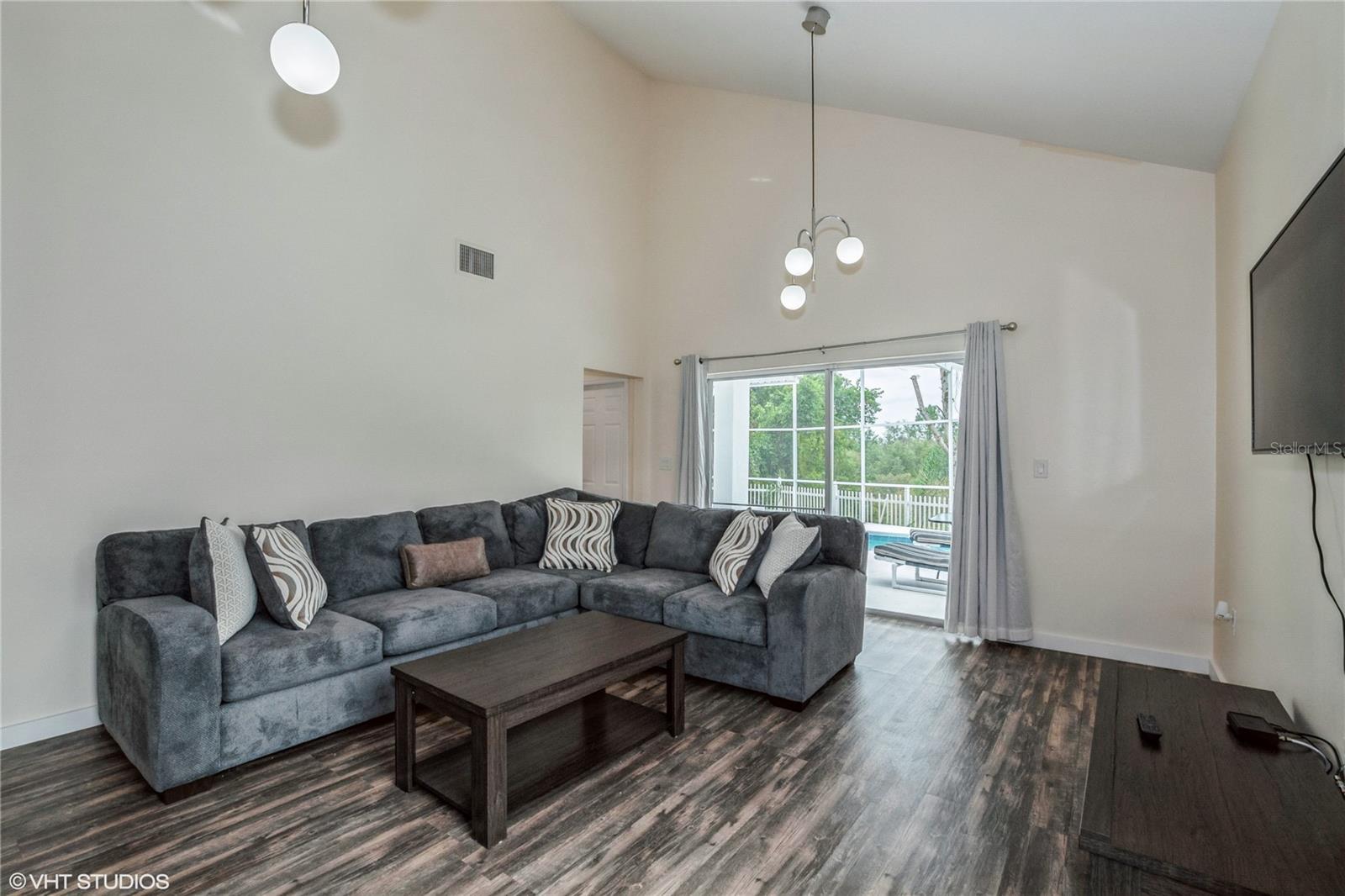 LINDFIELDS UNIT 1 - Residential Lease