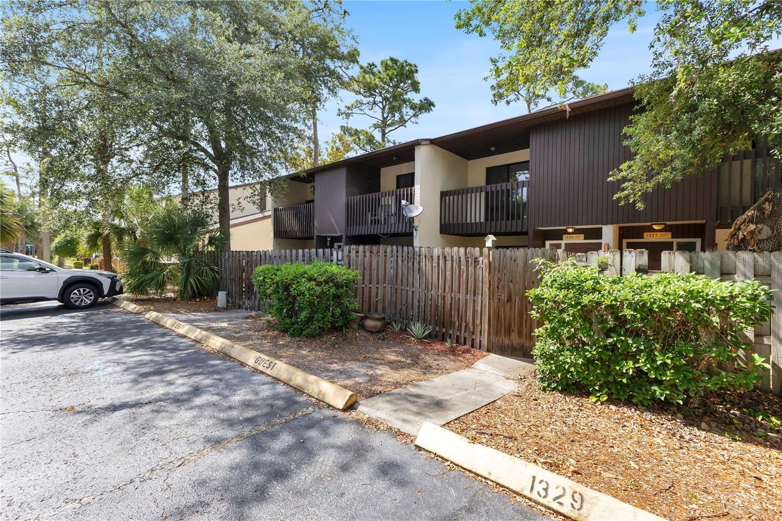 1329 WINDSOR DRIVE