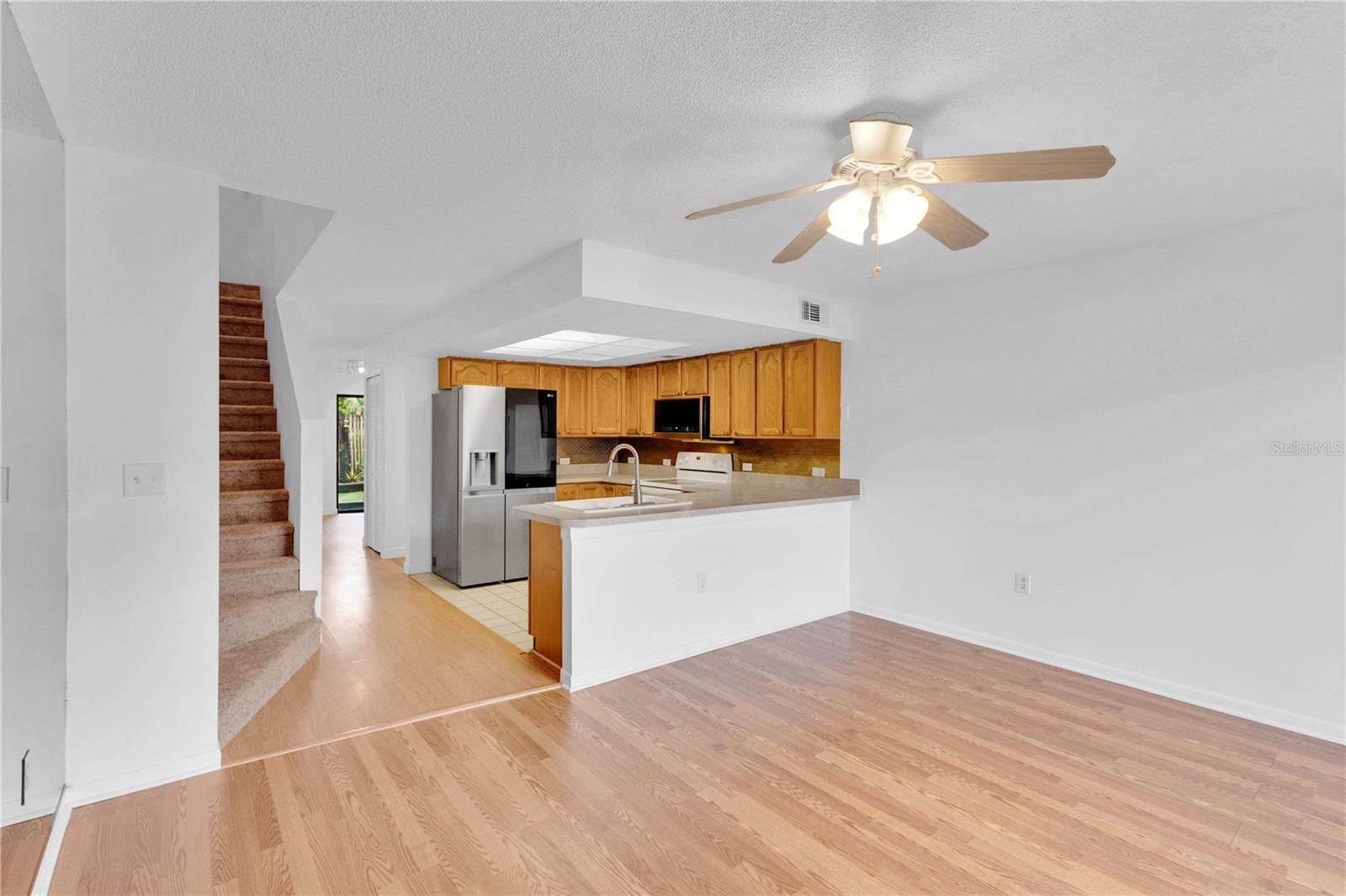 WINDSOR PINES 1 CONDO - Residential