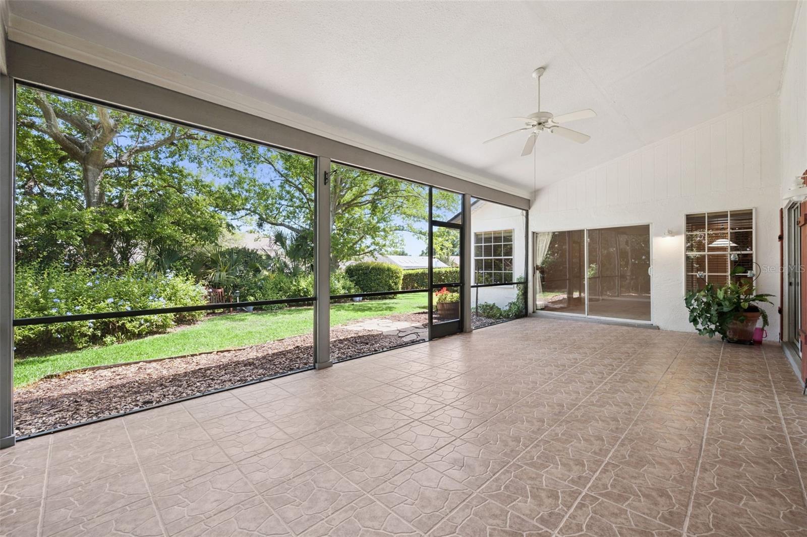 PEMBROOKE - Residential