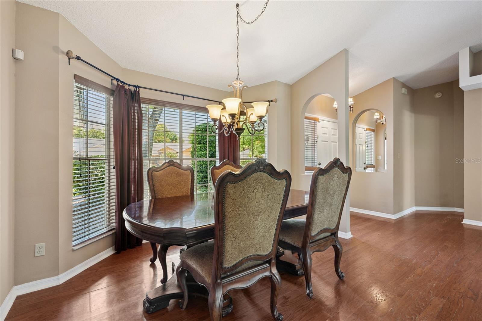 PEMBROOKE - Residential