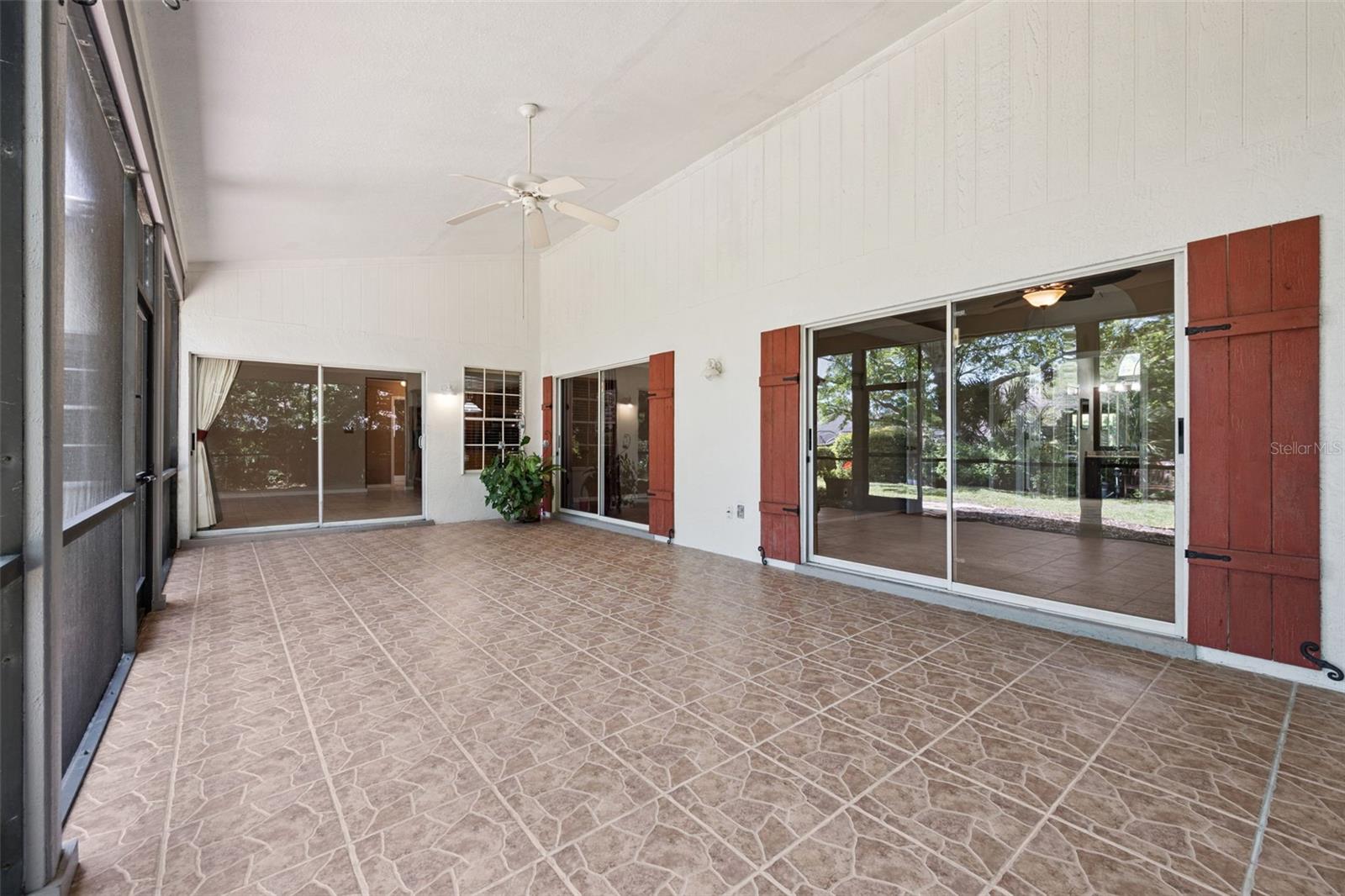 PEMBROOKE - Residential