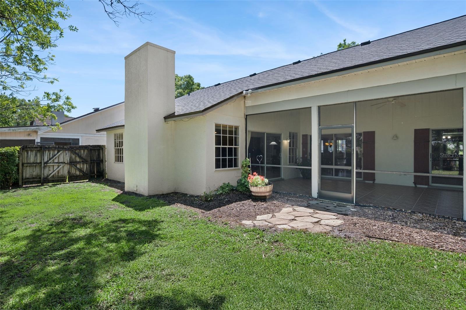 PEMBROOKE - Residential