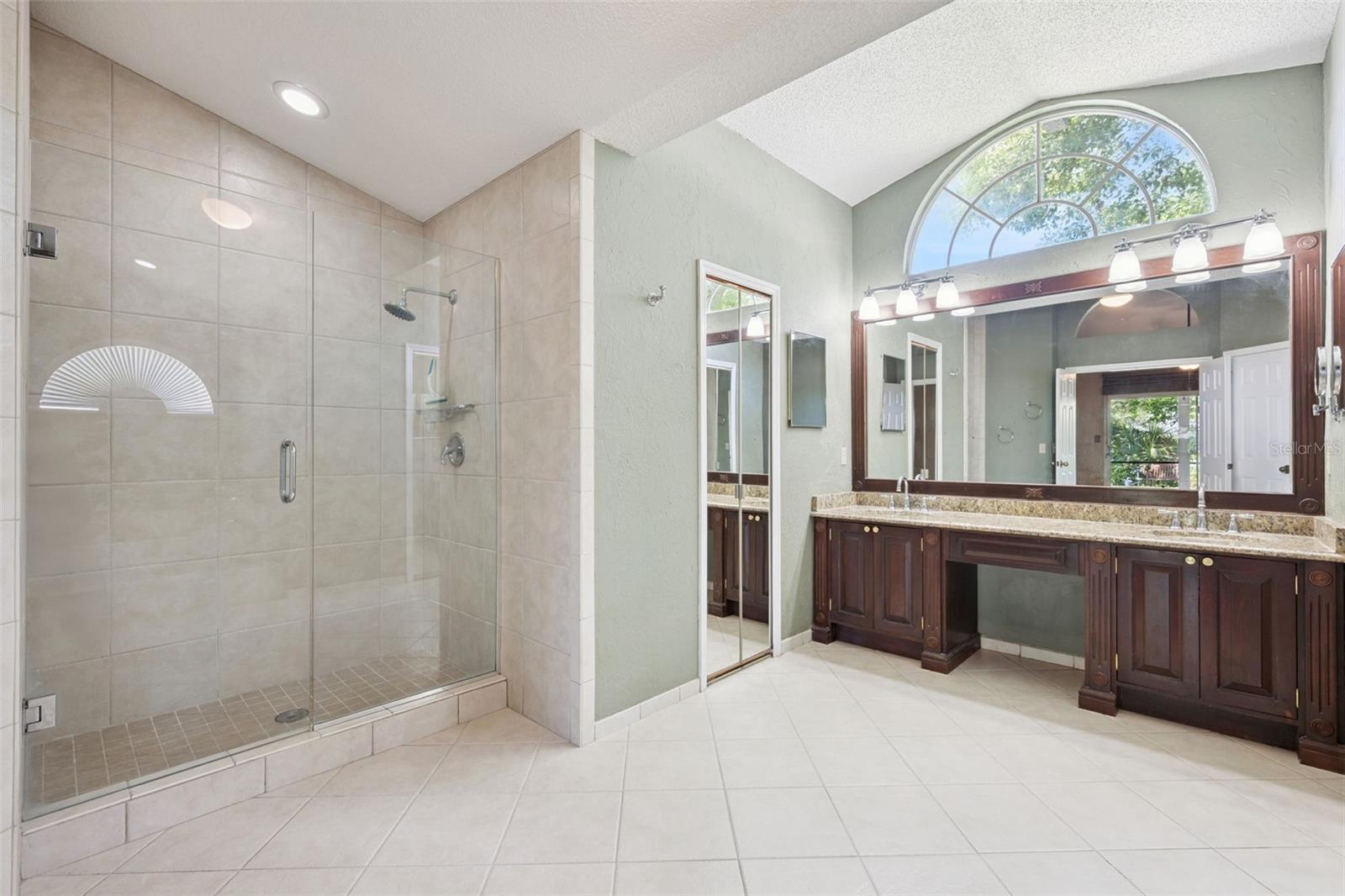 PEMBROOKE - Residential