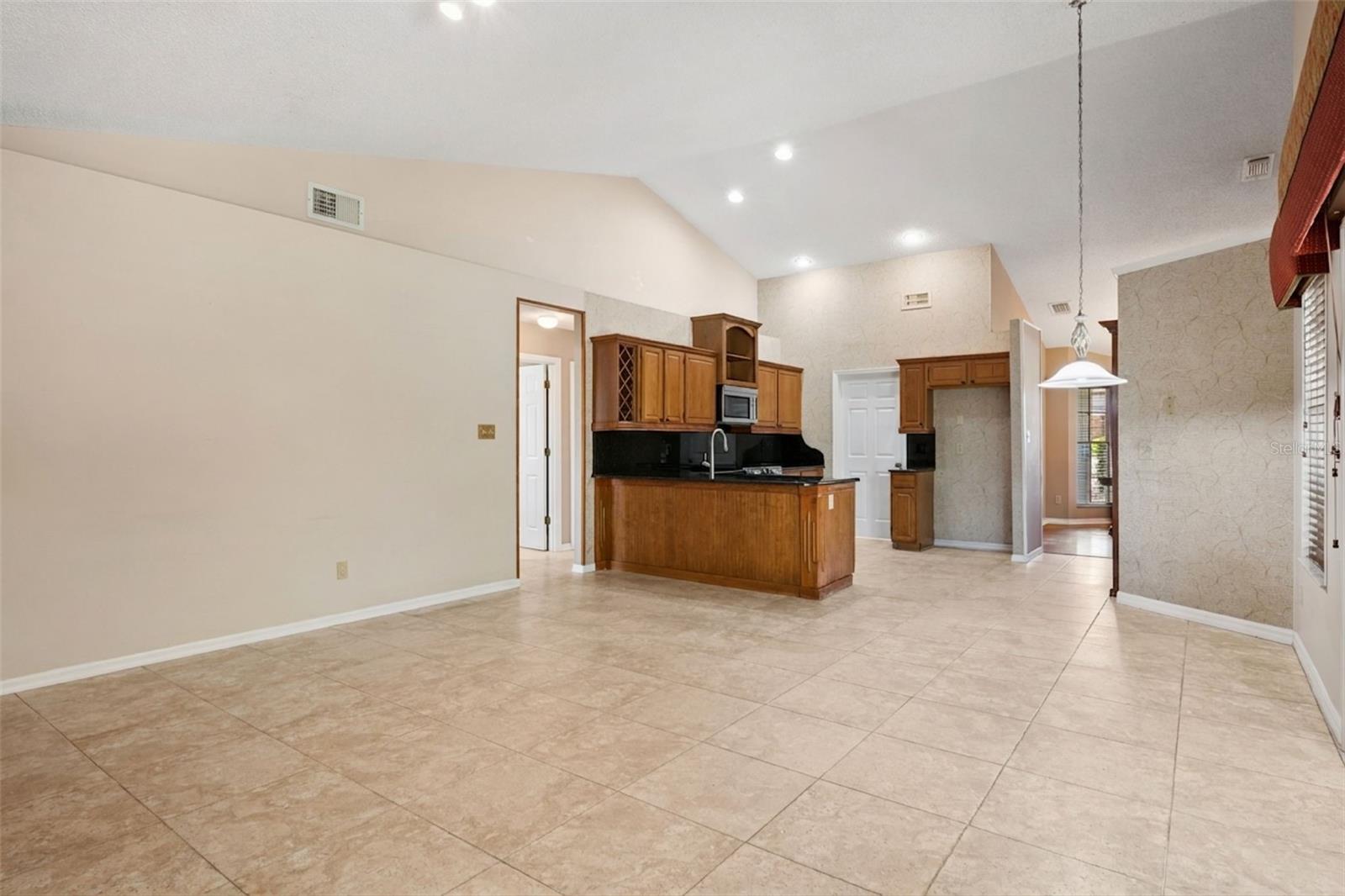 PEMBROOKE - Residential