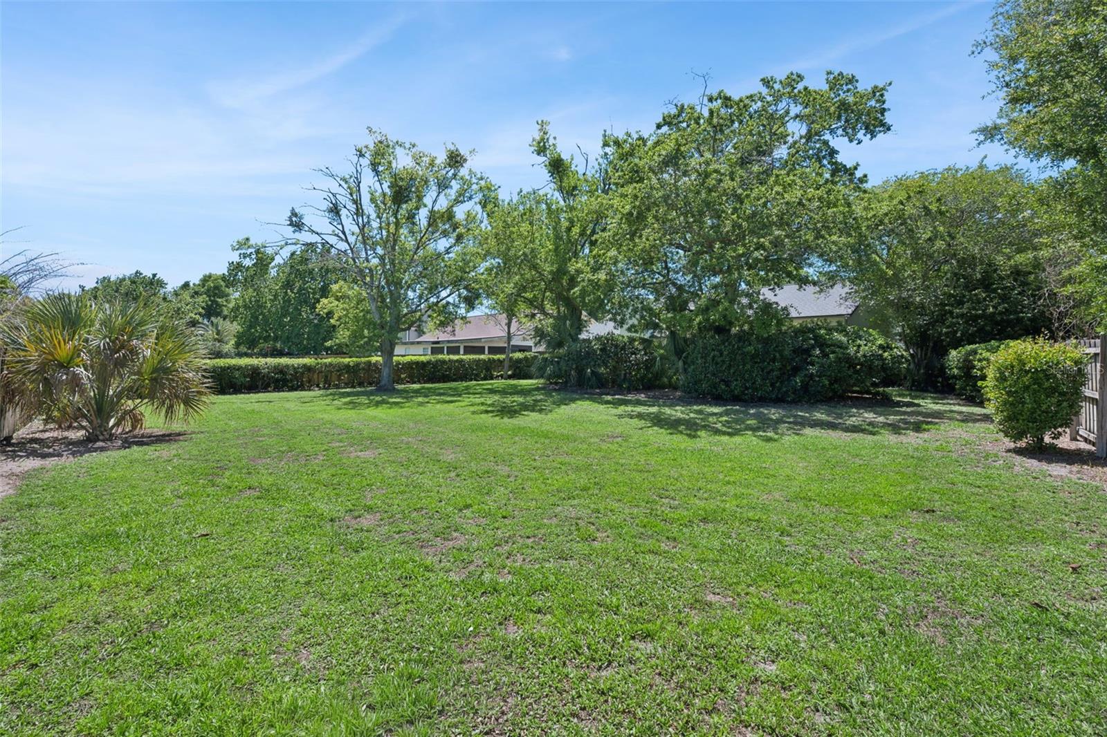 PEMBROOKE - Residential