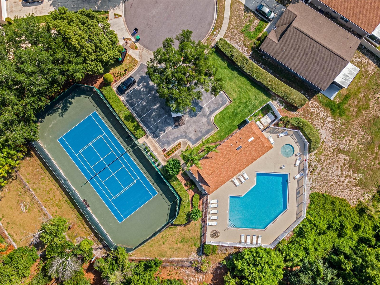 PEMBROOKE - Residential