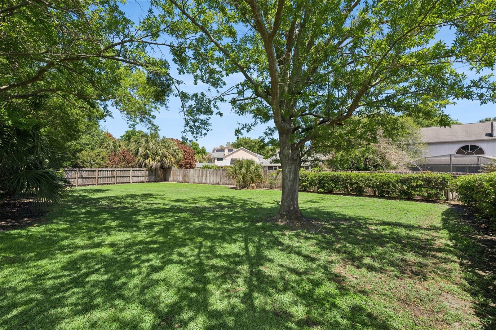 PEMBROOKE - Residential