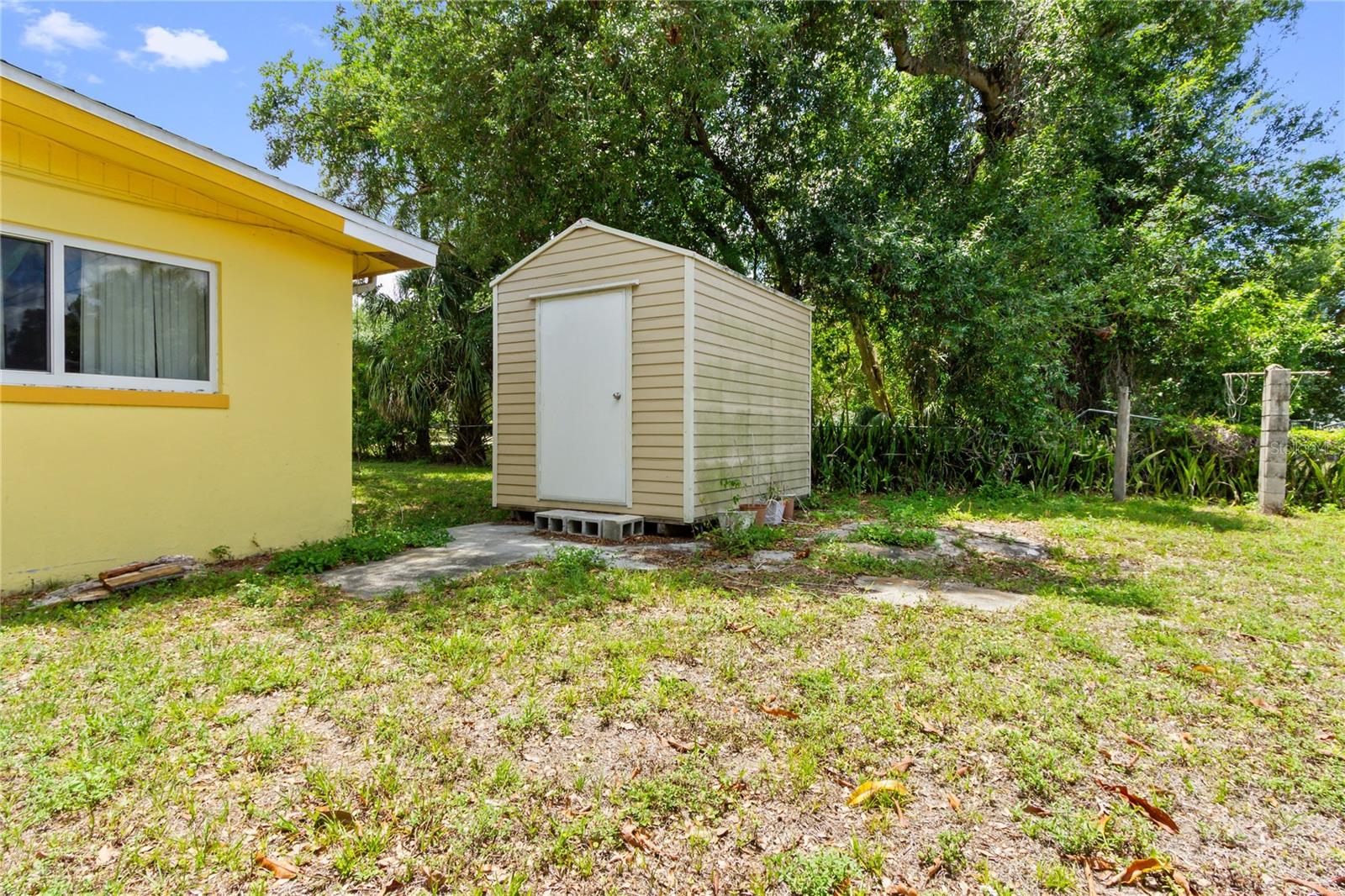 HILLCREST - Residential