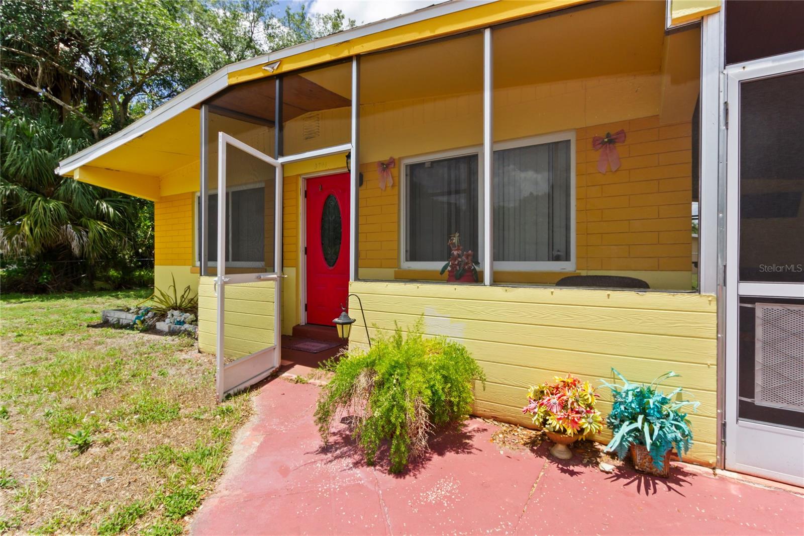 HILLCREST - Residential
