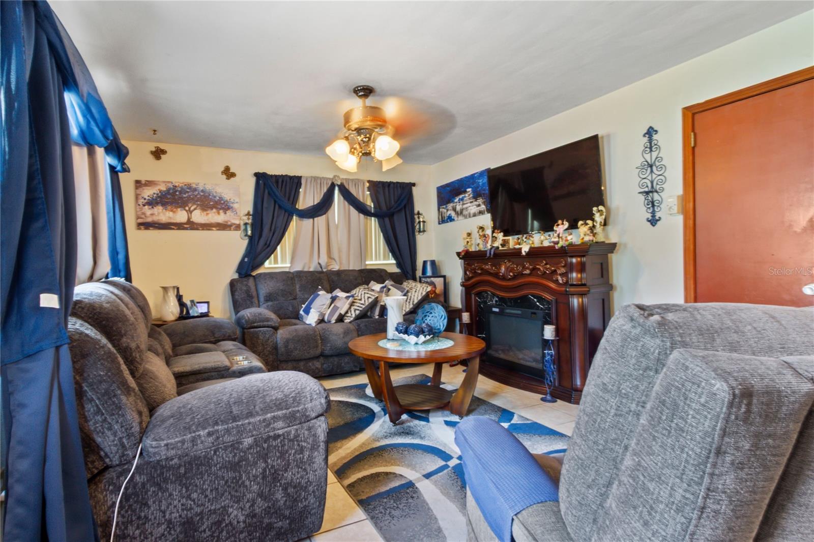 HILLCREST - Residential