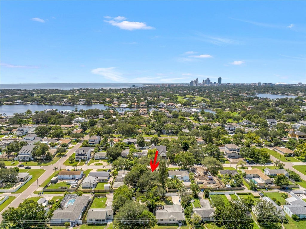 Photo of 755 39th Avenue NE, St Petersburg, FL 33703 (MLS # TB8549477)