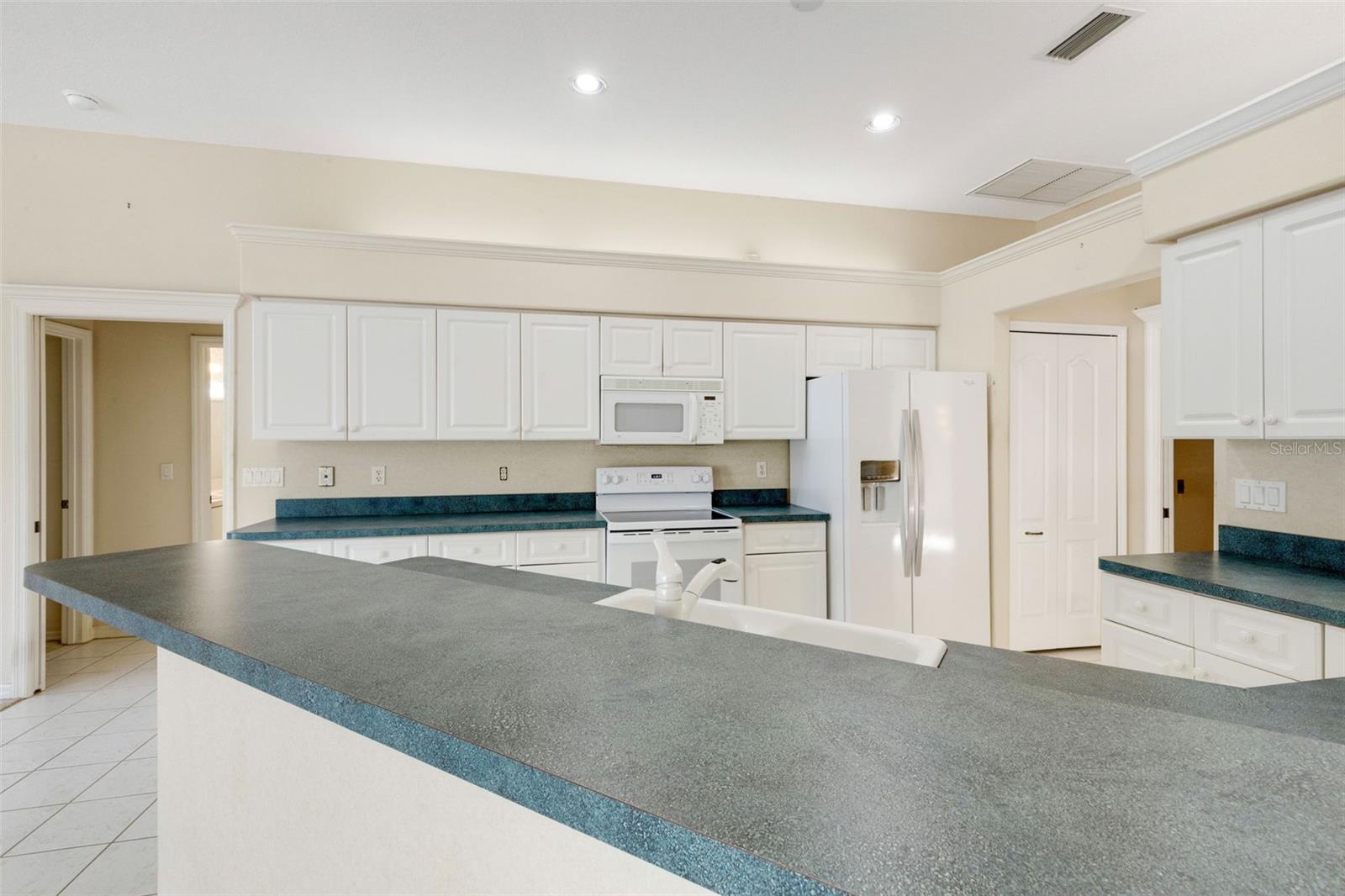 PARKWOOD LAKES PH III - Residential