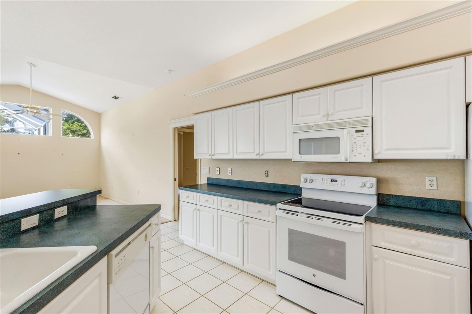 PARKWOOD LAKES PH III - Residential