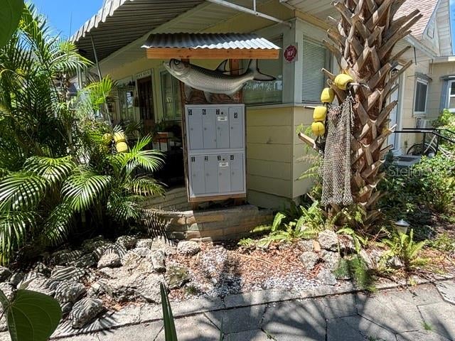 712 7TH STREET N