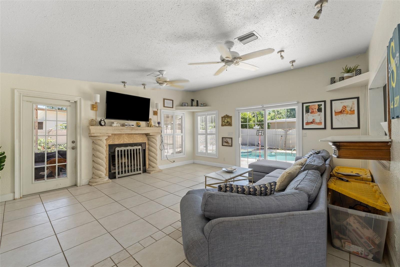 JUNGLE COUNTRY CLUB 2ND ADD - Residential