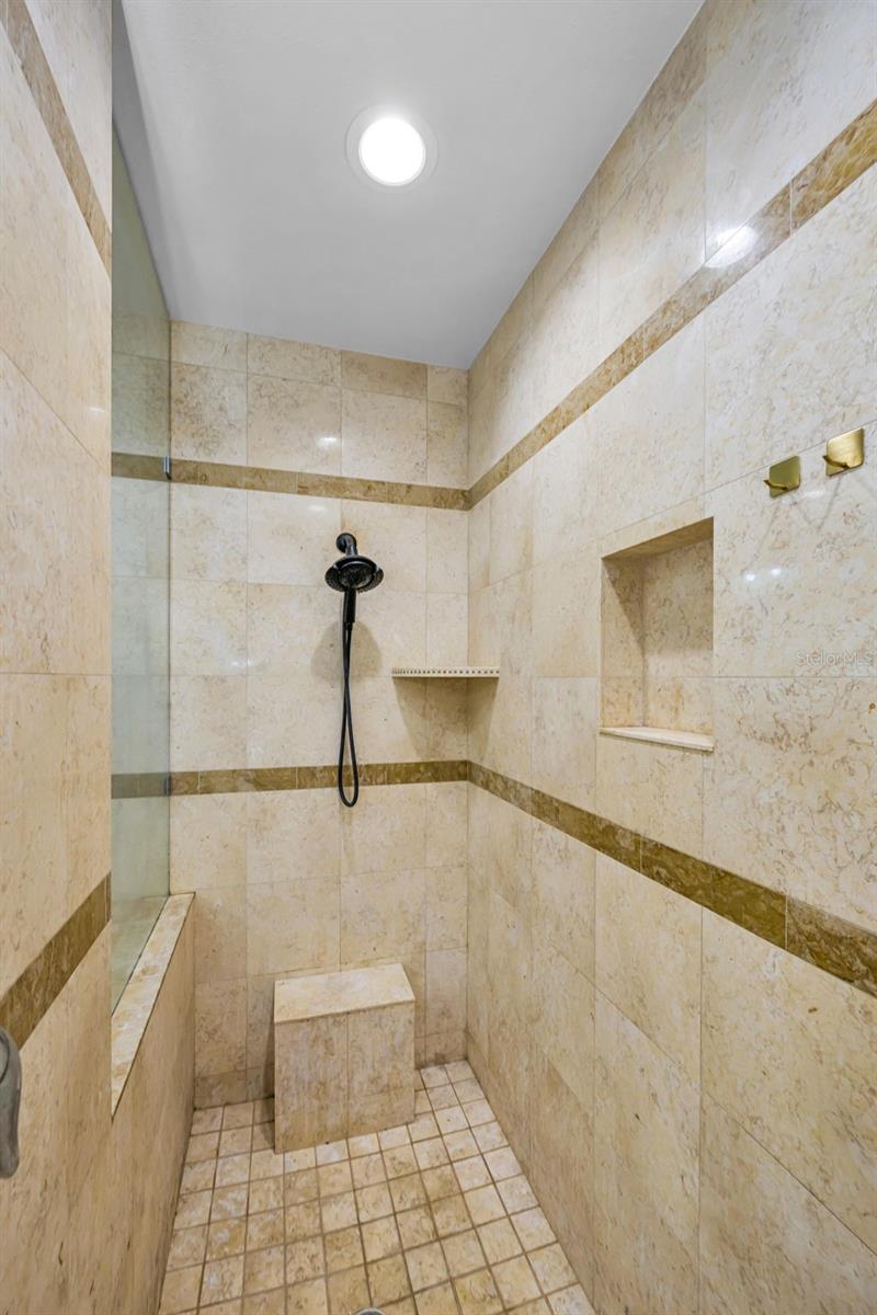 BELLE MEADE - Residential