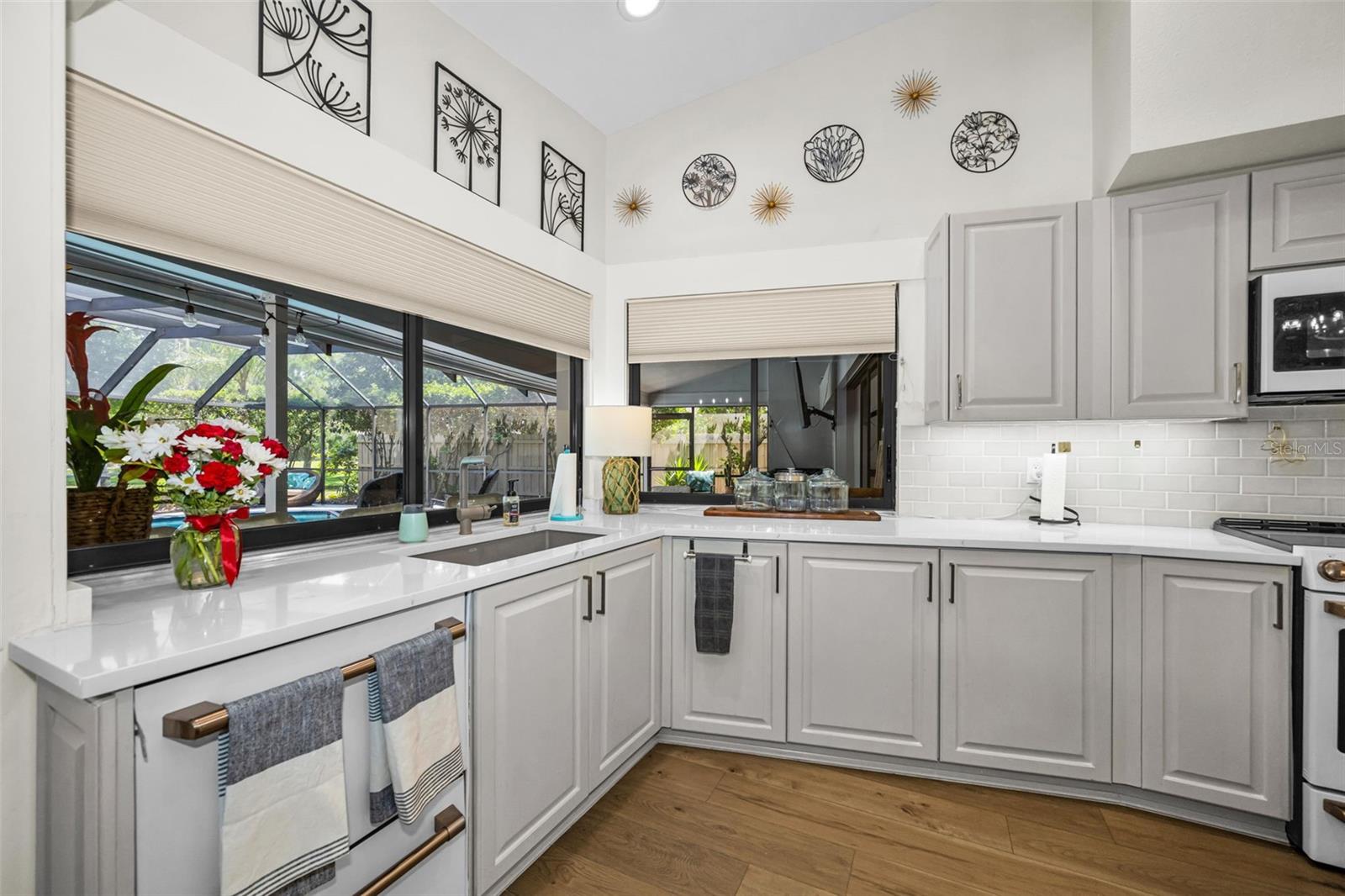 BELLE MEADE - Residential