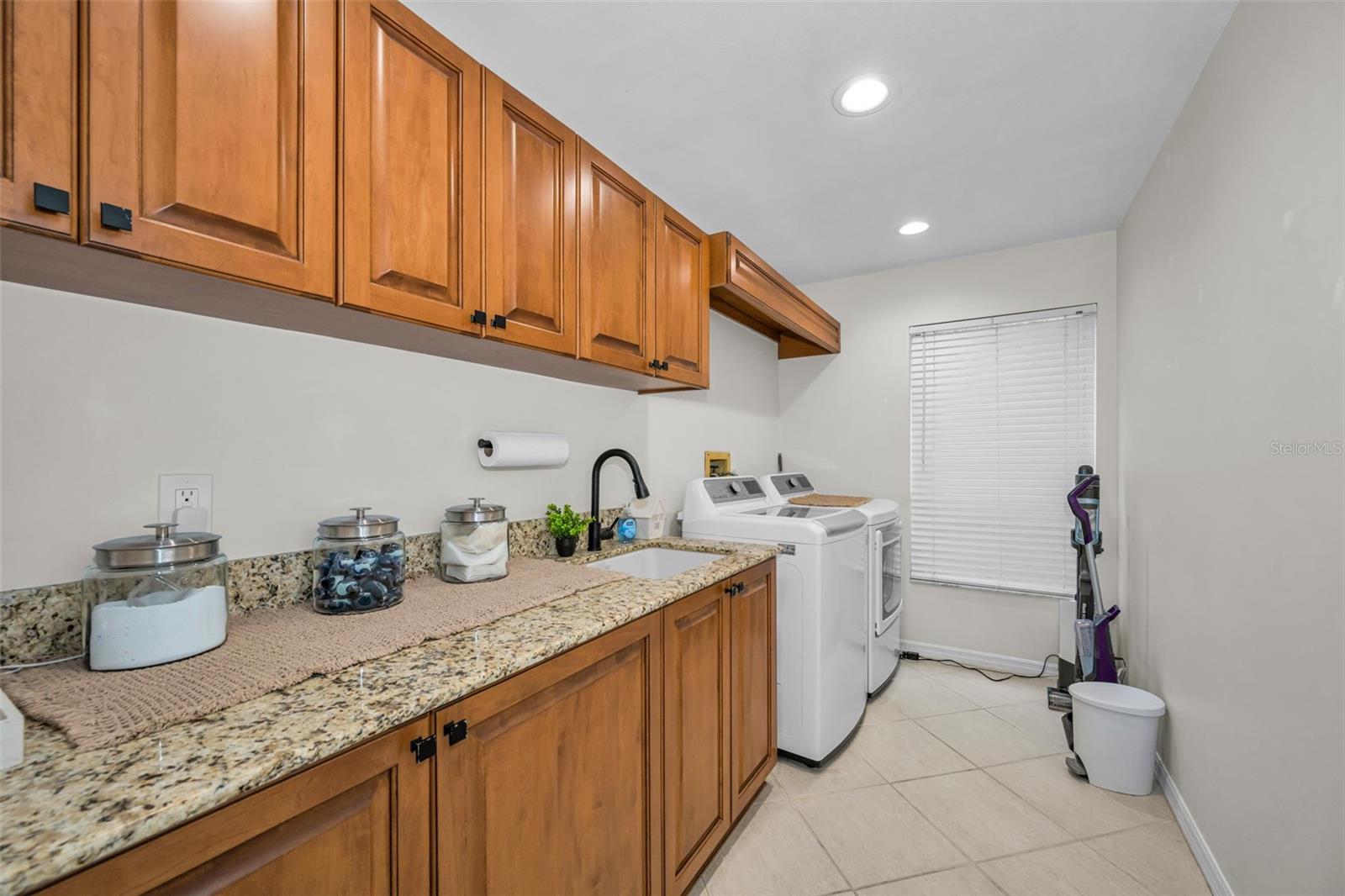 BELLE MEADE - Residential