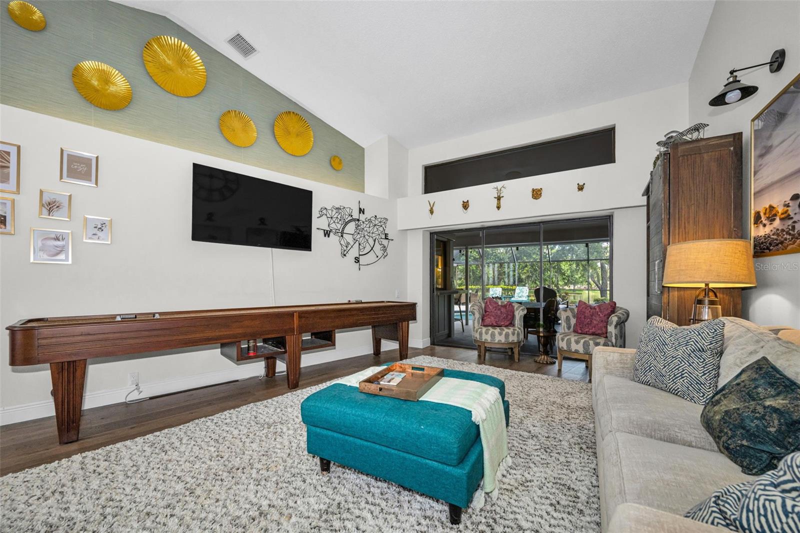 BELLE MEADE - Residential