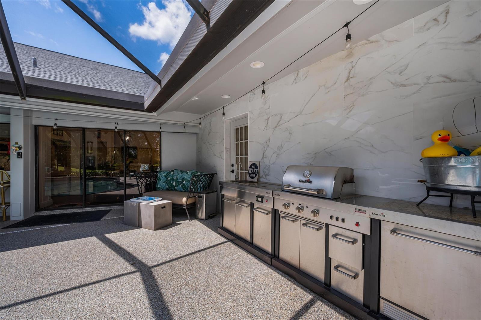 BELLE MEADE - Residential