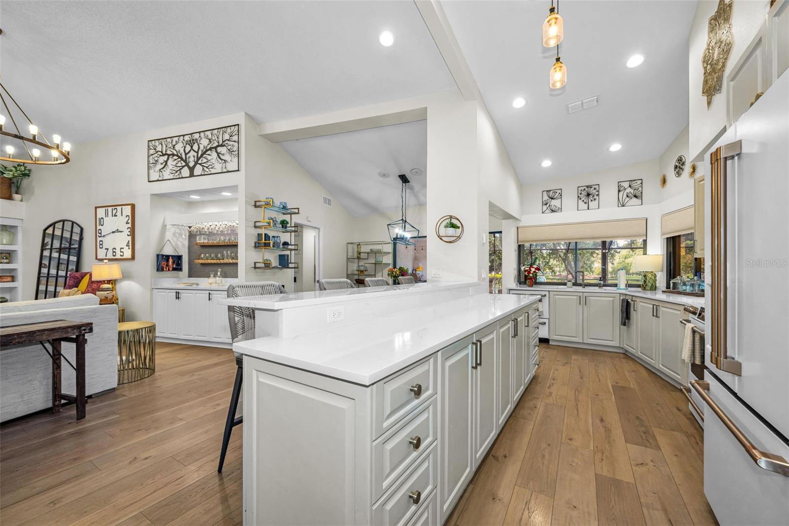BELLE MEADE - Residential