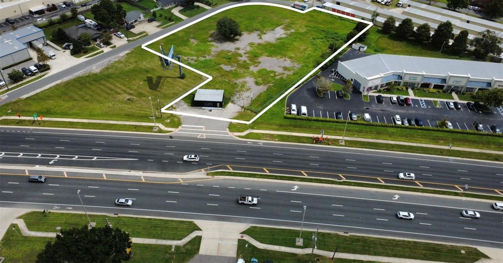 BROADVIEW - Commercial Sale