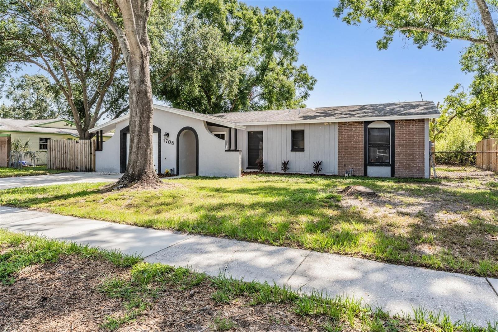 1708 JULIAN LANE DRIVE