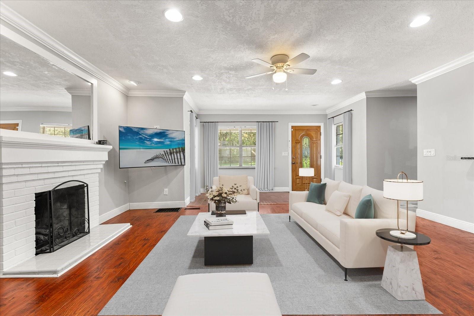 465 W LAKESHORE DRIVE