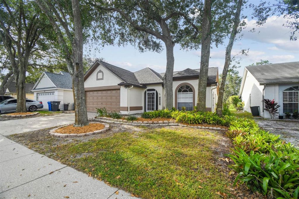 Photo of 1129 Bloom Hill Avenue, Valrico, FL 33596 (MLS # TB8430814)