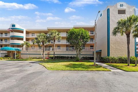 Photo of 6205 Shoreline Drive #1106, St Petersburg, FL 33708 (MLS # TB8505664)