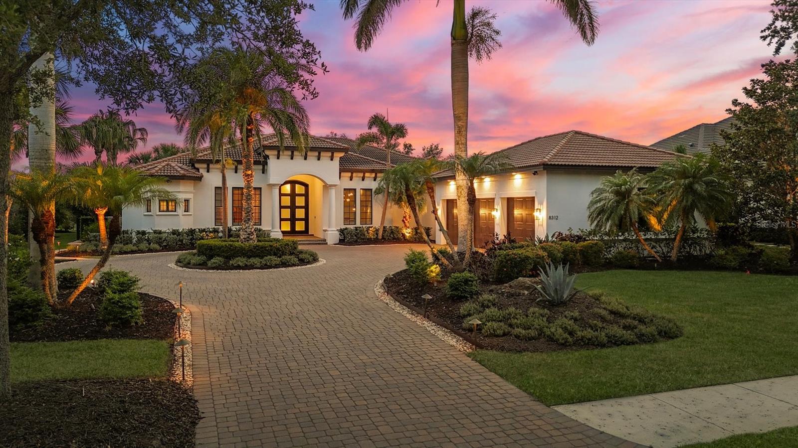 8312 CATAMARAN CIRCLE