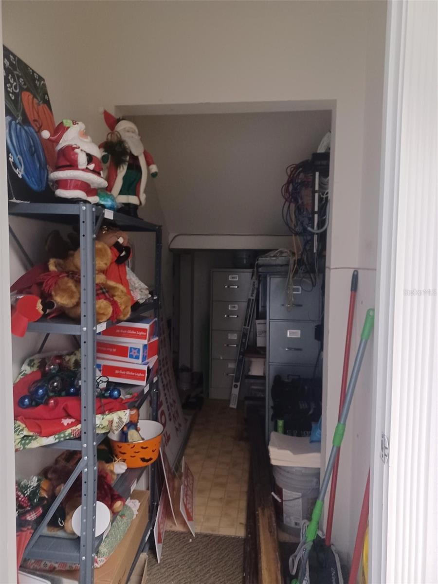 BELLEAIR - Commercial Sale