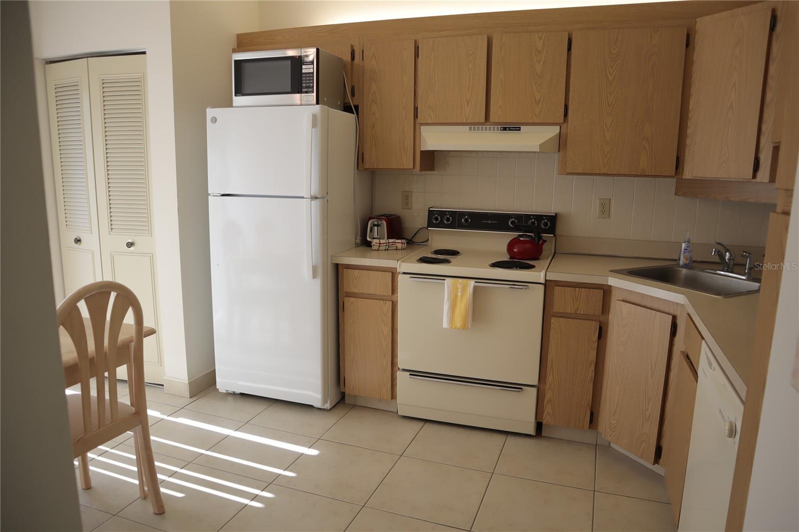 PINE RIDGE AT LAKE TARPON VILLAGE - Residential Lease