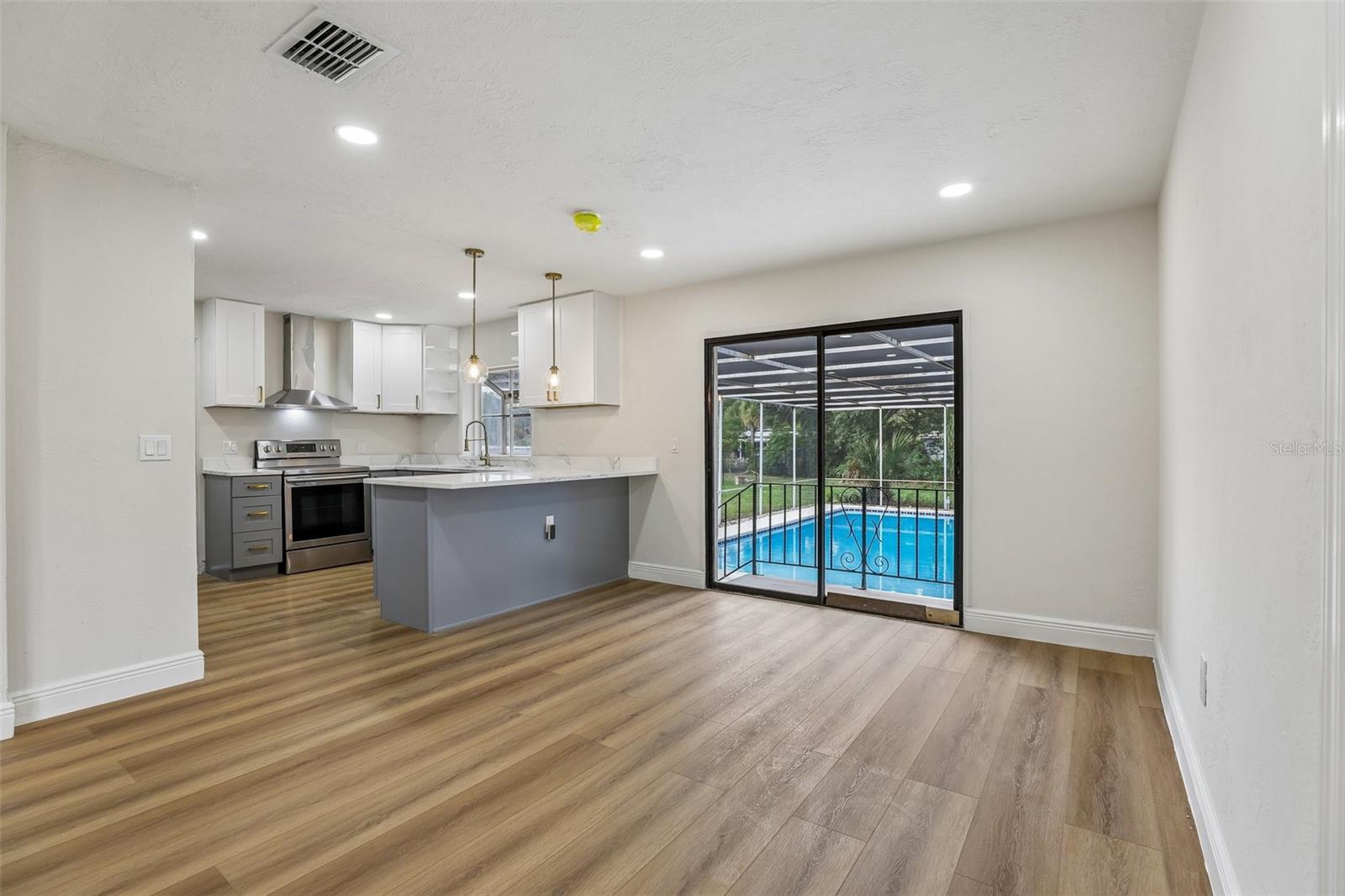 506 SUNRISE DRIVE