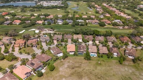 A home in PALM HARBOR