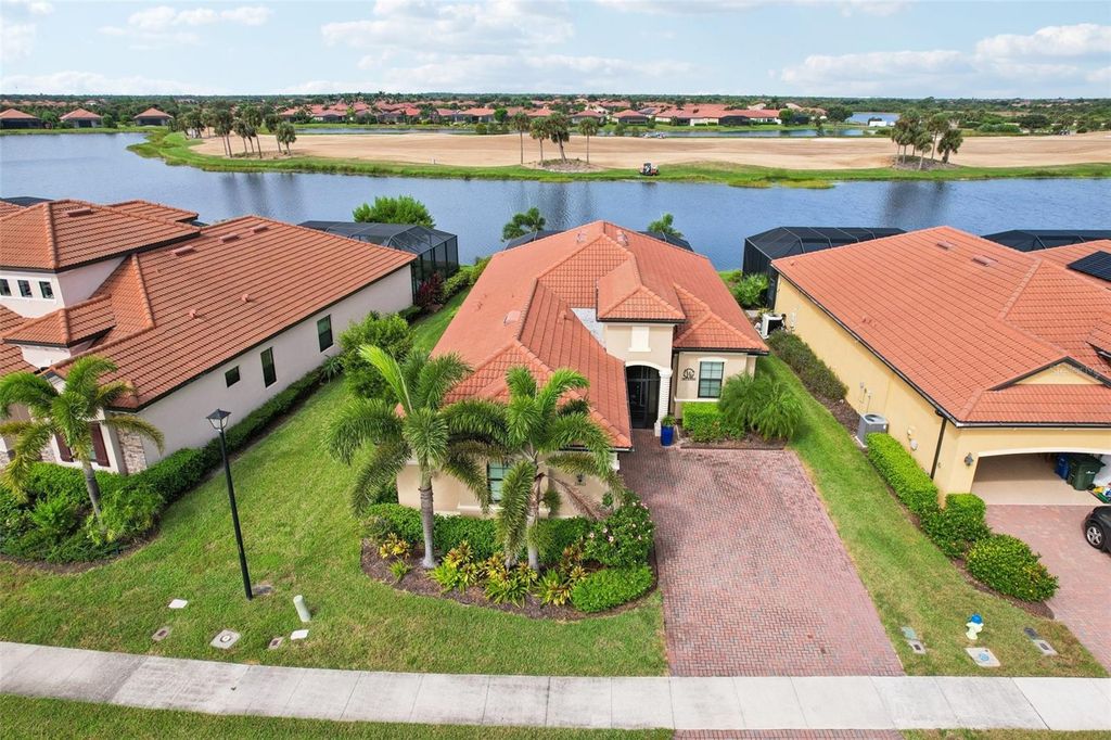 Photo of 23463 Waverly Circle, Venice, FL 34293 (MLS # A4666990)