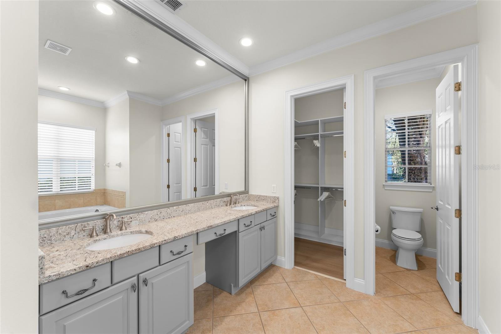 KEENES POINTE - Residential