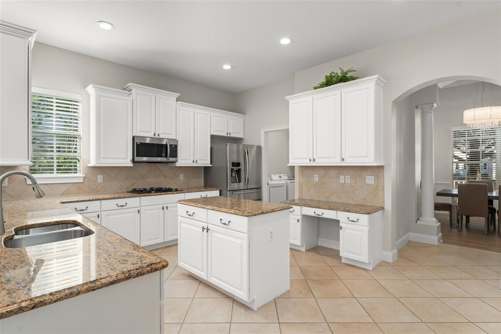 KEENES POINTE - Residential