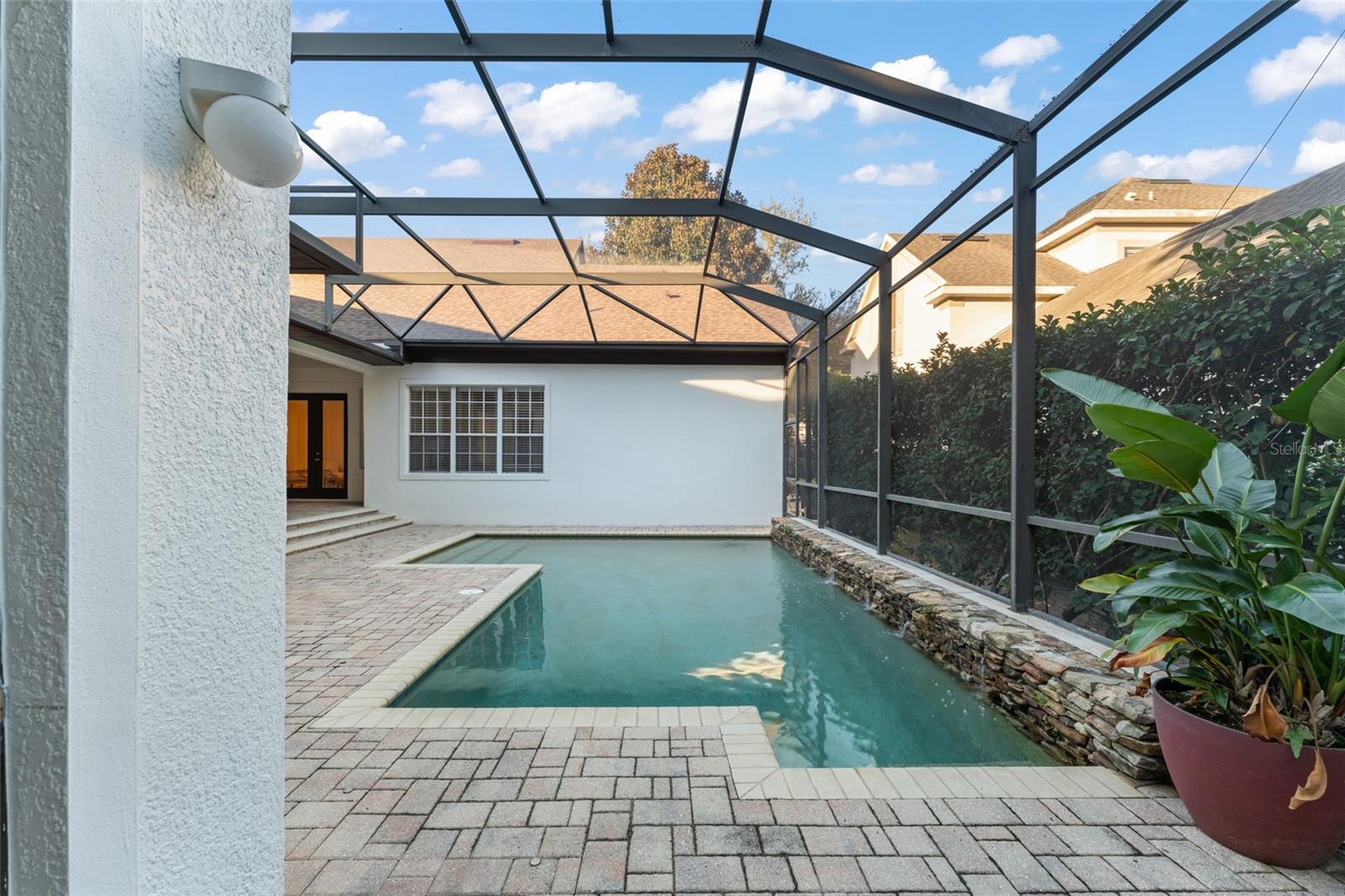 KEENES POINTE - Residential