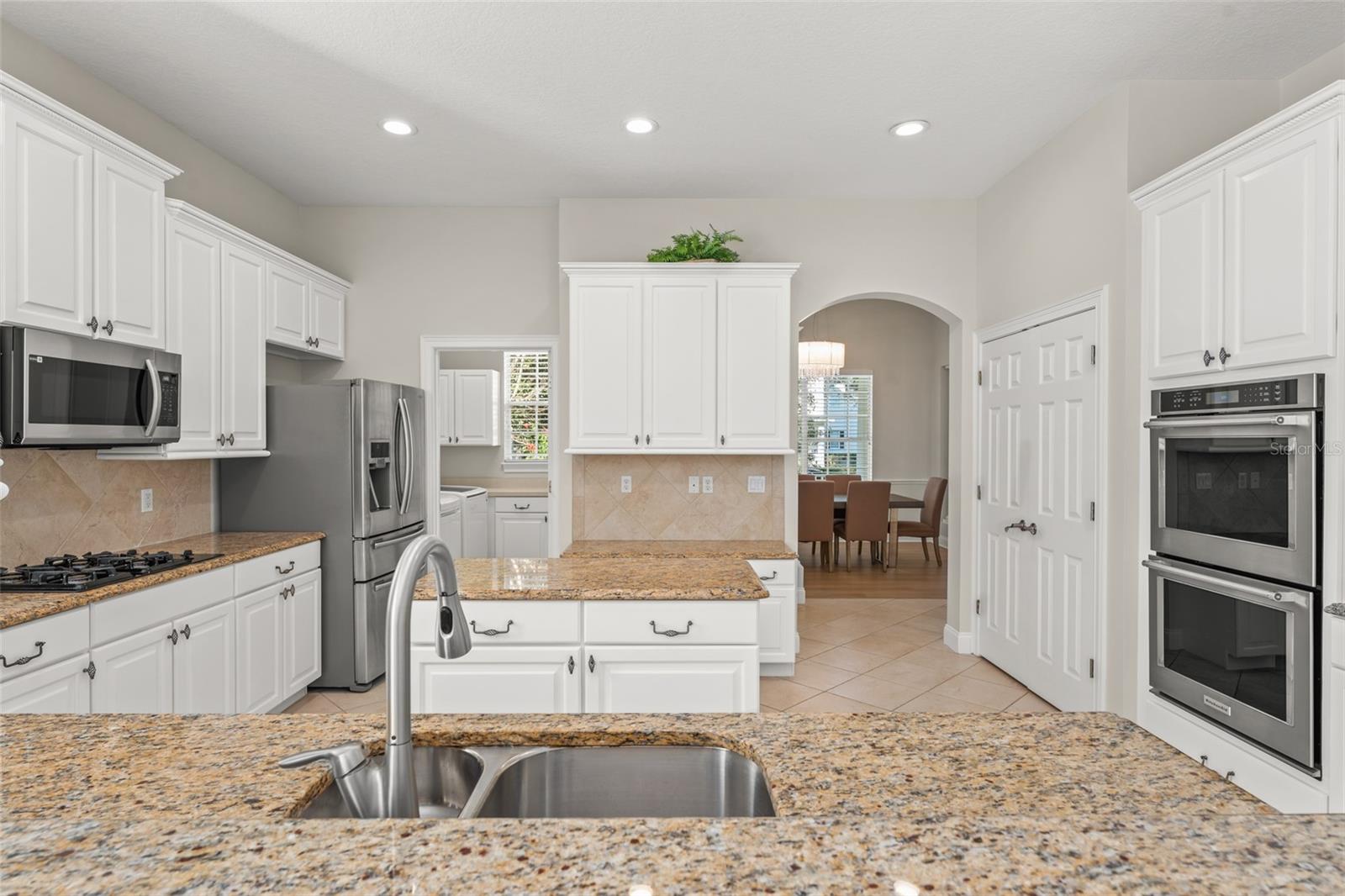 KEENES POINTE - Residential