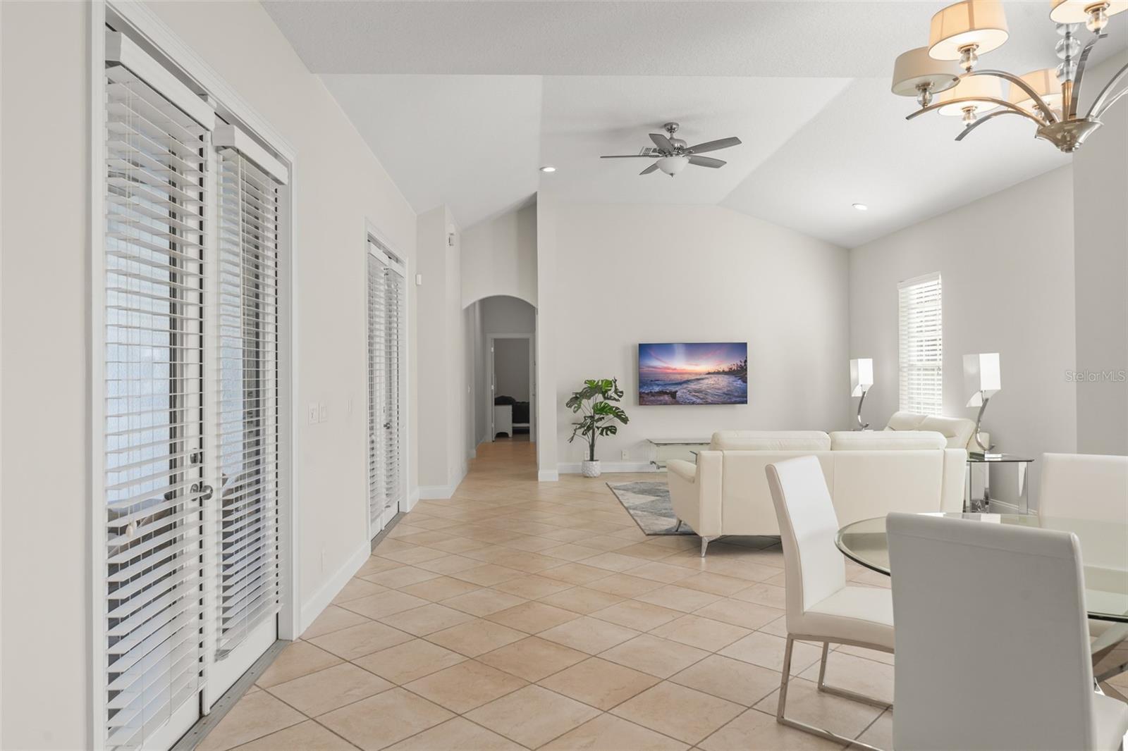 KEENES POINTE - Residential