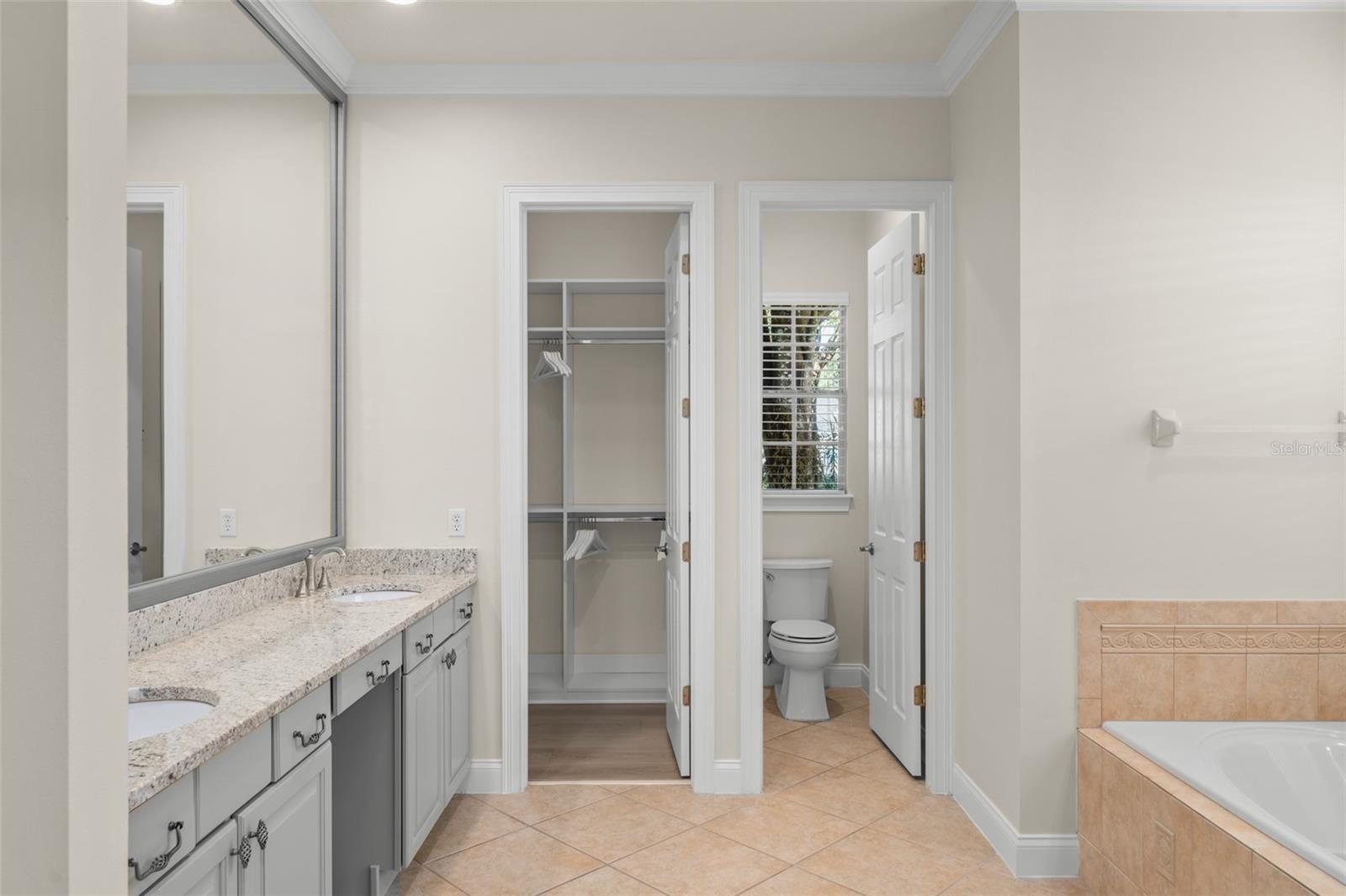 KEENES POINTE - Residential