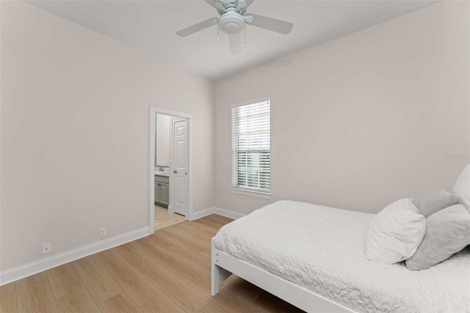 KEENES POINTE - Residential