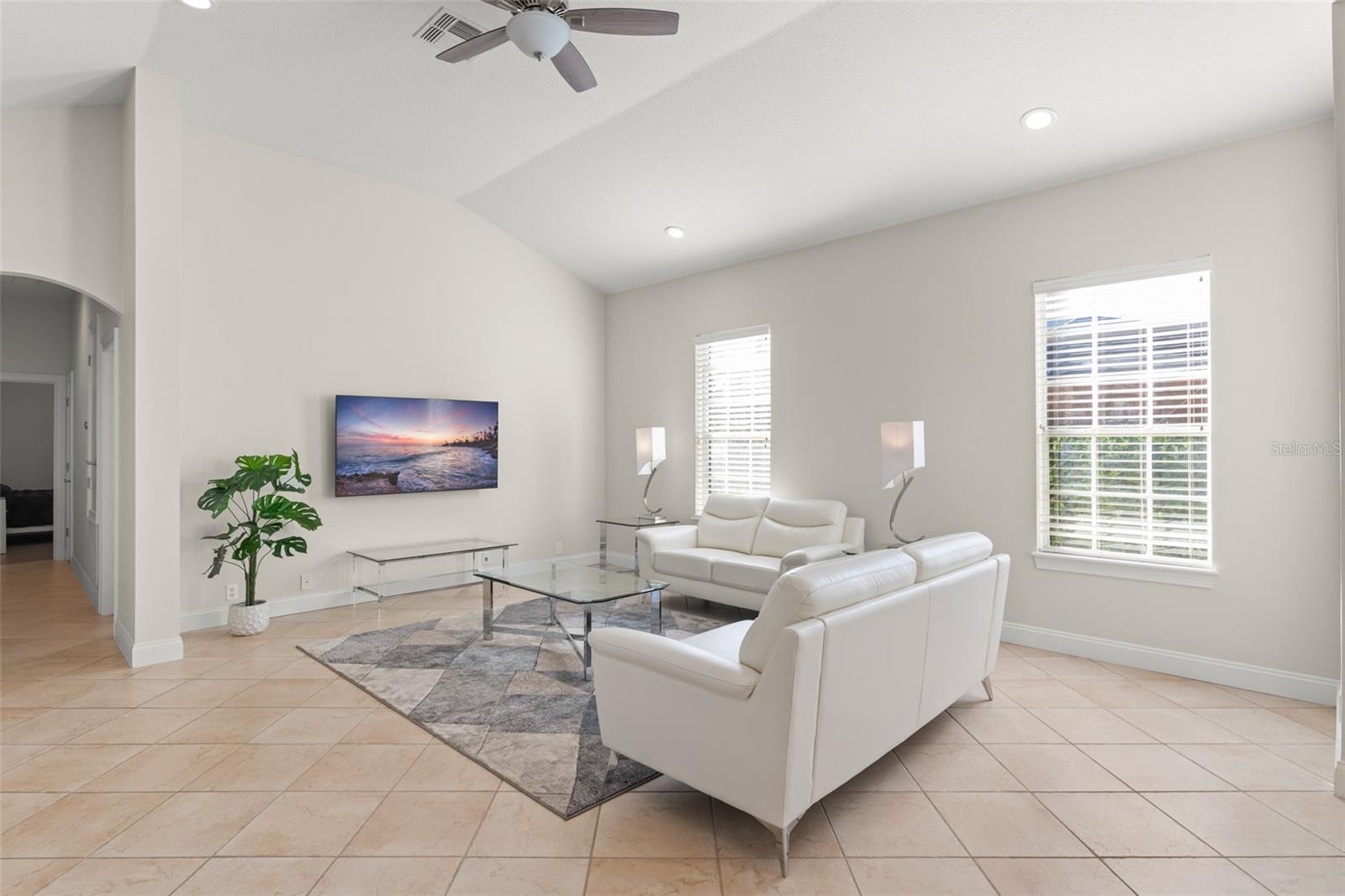 KEENES POINTE - Residential