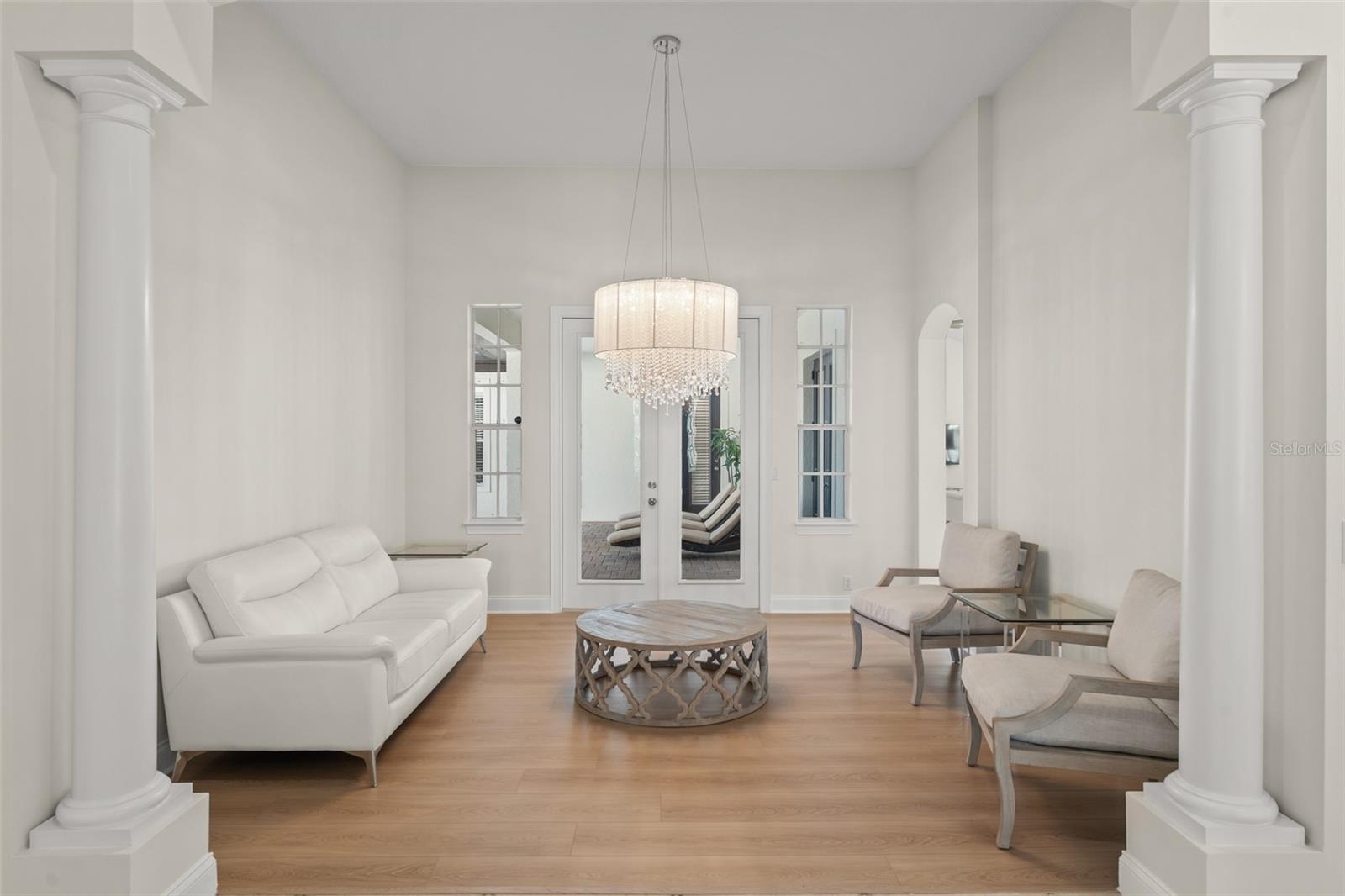 KEENES POINTE - Residential