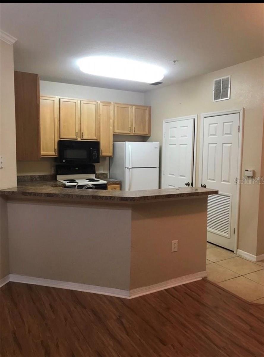 COURTNEY PALMS CONDO - Residential Lease