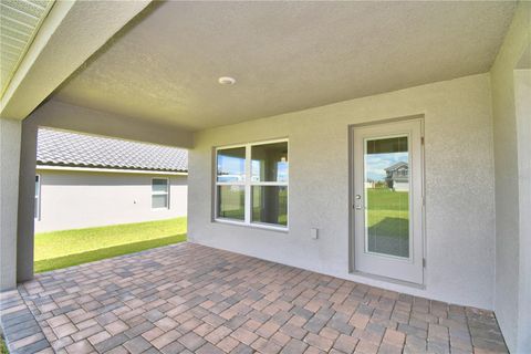 A home in AUBURNDALE