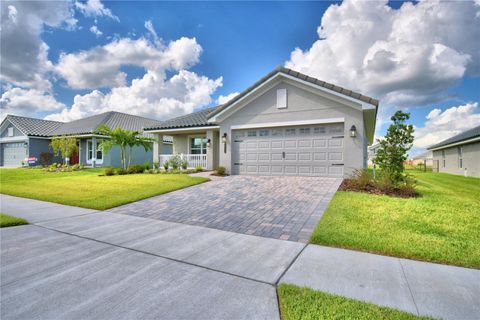 A home in AUBURNDALE